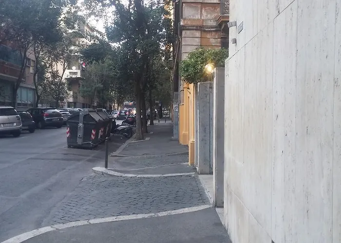 Charming Piazza Del Popolo *